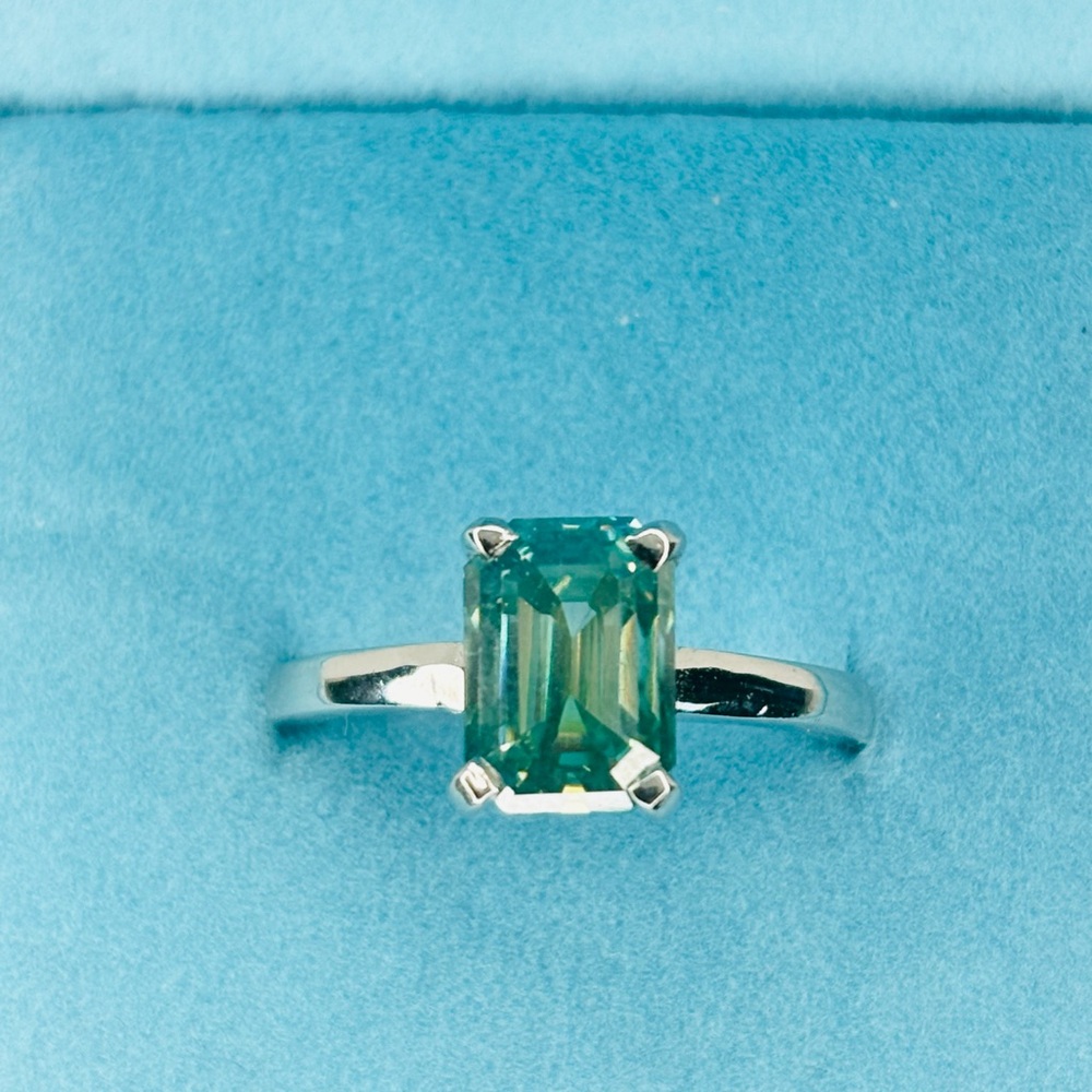 3.15ct MOISSANITE ring size 7 - Picture 3 of 3